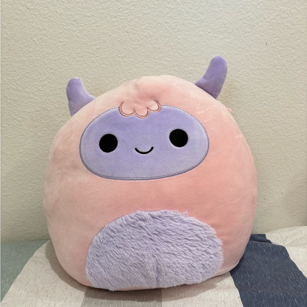 Squishmellow Ronalda 11-inch